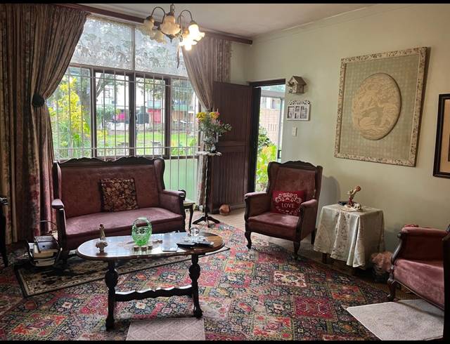 2 BEDROOM APARTMENT FOR SALE IN PINETOWN CENTRAL